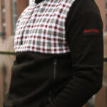 Karirani vuneni džemper